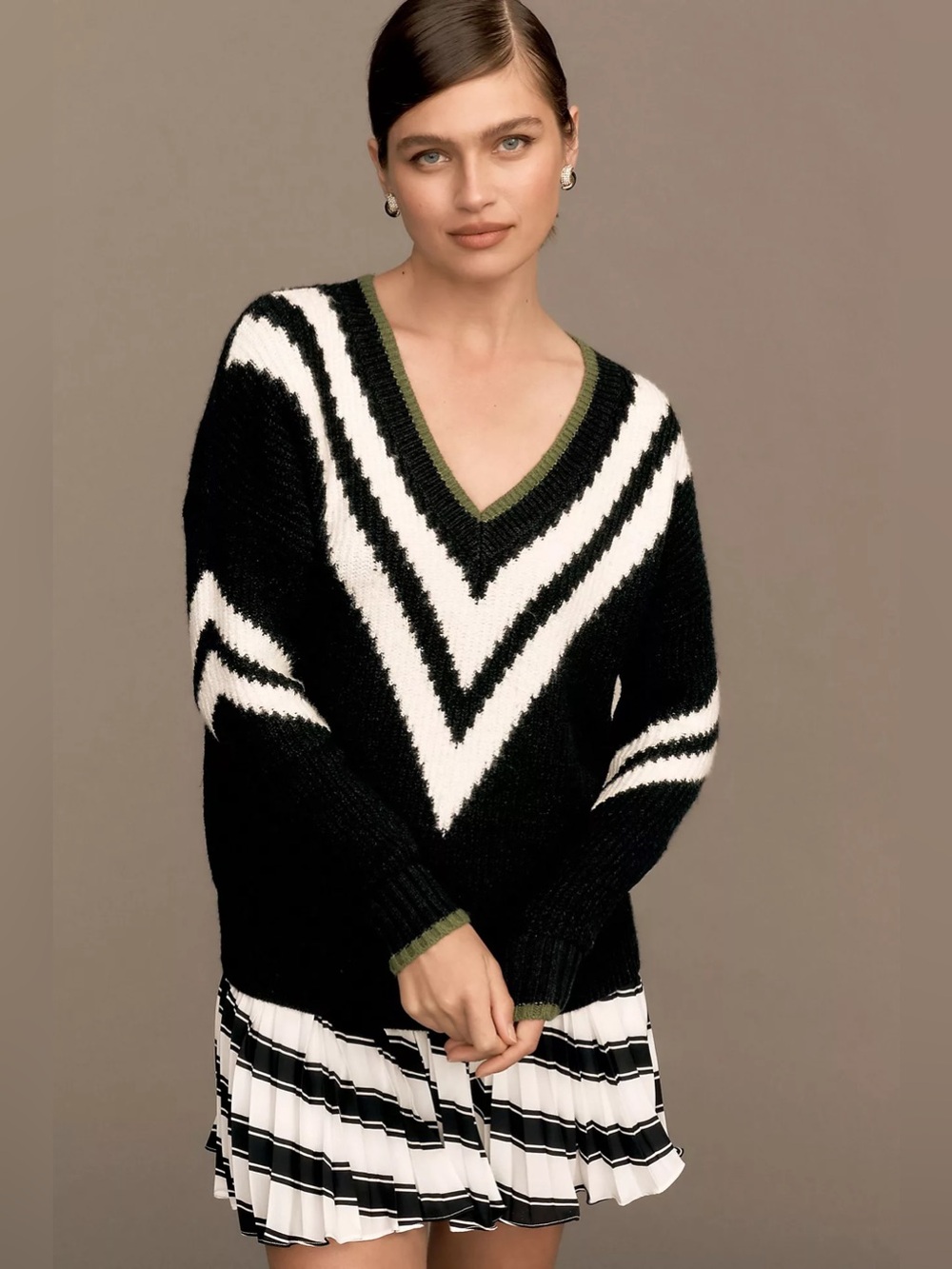 Anthropologie Maeve Slouchy Plunging V-Neck Pullover Sweater Size Medium
